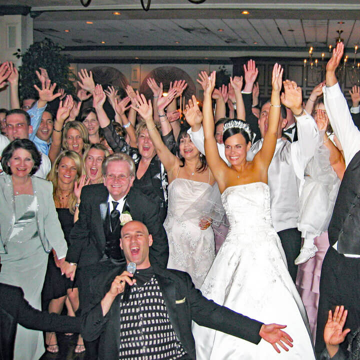 hamlet-farms-wedding-bride-groom