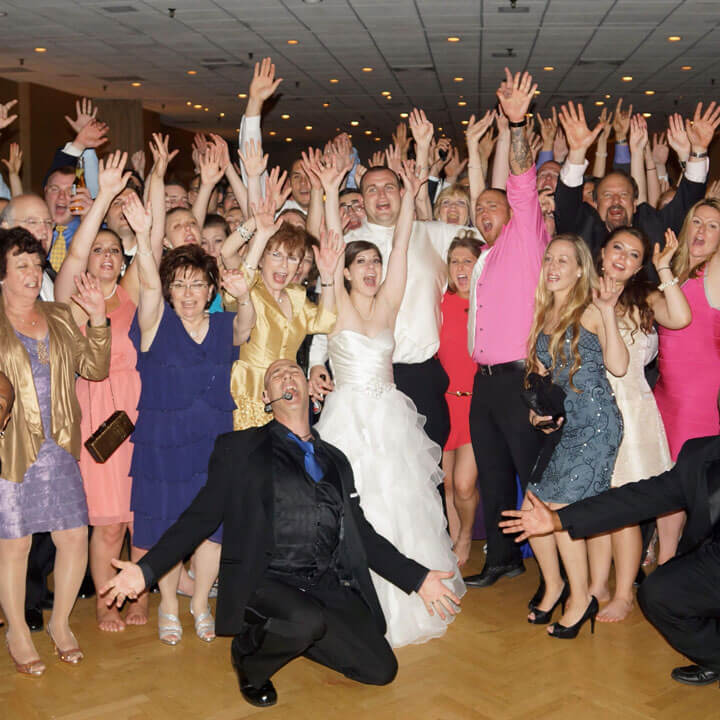 mamaroneck-beach-and-yacht-club-wedding-bride-groom